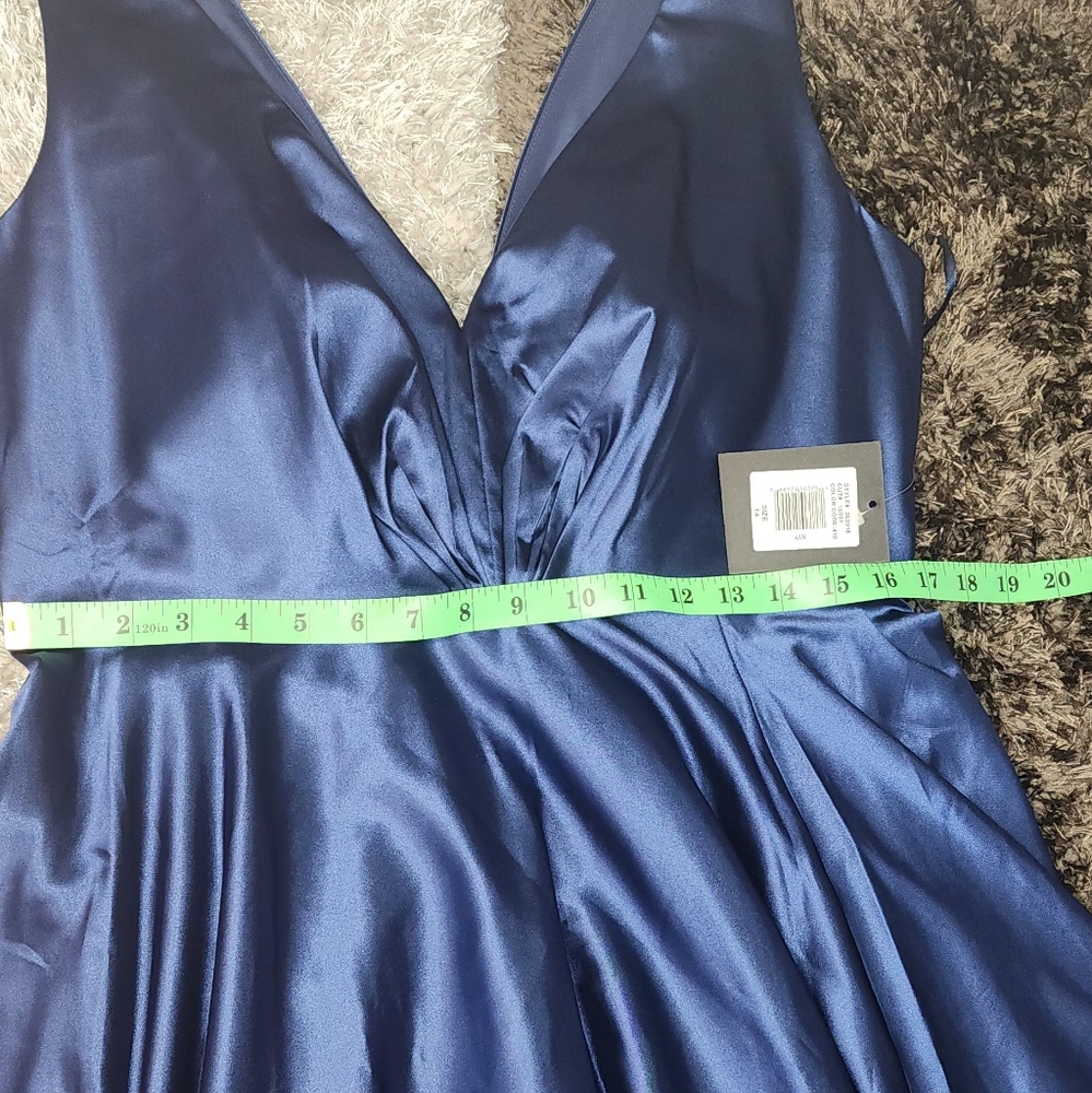 marina deep v belted stretched charmeuse gown - Picture 5 of 15